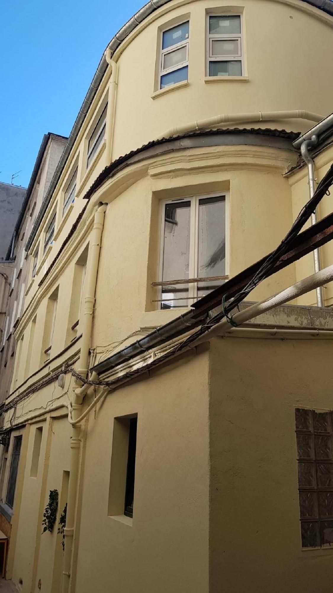 115 - Urban Vuitton Saint Denis Apartment Paris Exterior photo